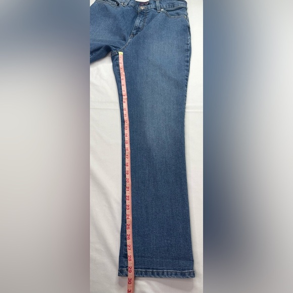 Gloria Vanderbilt Amanda Straight Leg High Rise Blue Jeans Size 12 - Picture 9 of 9